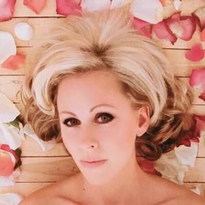 Meet your Posher, Leanne